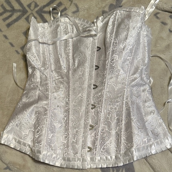alivila.y Other - Elegant White Paisley satin Corset Shapeware size large